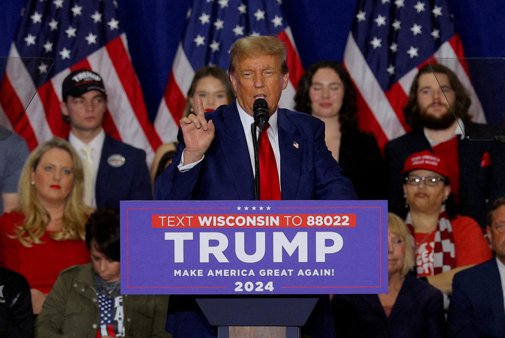 Ông Trump trong cuộc vận động tranh cử ở bang Wisconsin ngày 2-4 - Ảnh: REUTERS