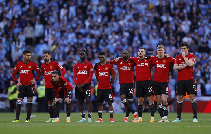 Man United phải rất vất vả mới vượt qua được Conventry trên chấm 11m - Ảnh: REUTERS