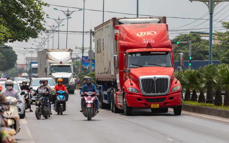 Quảng Trị đề nghị trả xe tải nặng về cao tốc Cam Lộ - La Sơn