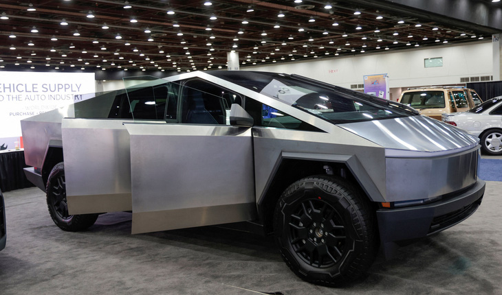 Một mẫu xe Tesla được trưng bày tại một hội nghị ở Detroit, bang Michigan (Mỹ) ngày 18-4 - Ảnh: REUTERS