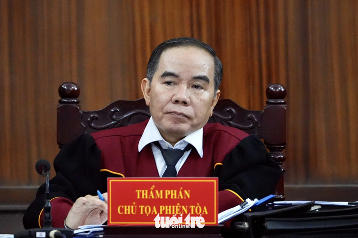 Thẩm phán Huỳnh Văn Trực, chủ tọa phiên tòa - Ảnh: HỮU HẠNH
