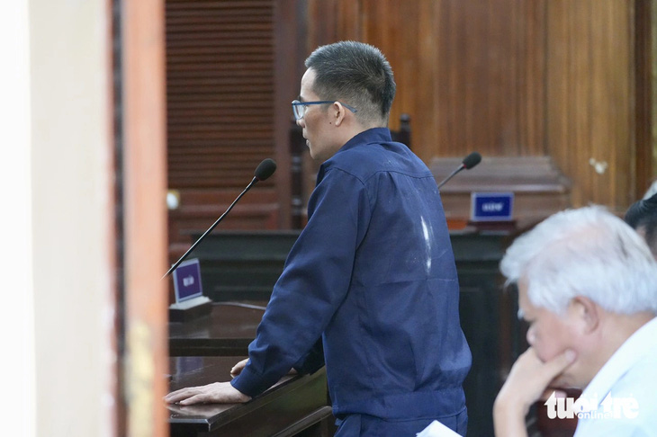 Bị hại Nguyễn Văn Chung tại tòa - Ảnh: HỮU HẠNH