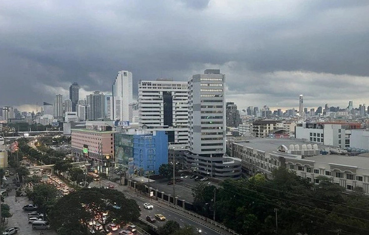 Các chung cư mini xem lẫn chung cư cao tầng ở Bangkok - Ảnh: TTXVN 