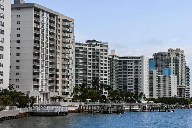 Các tòa chung cư tại Miami Beach, Florida, Mỹ - Ảnh: AFP/TTXVN