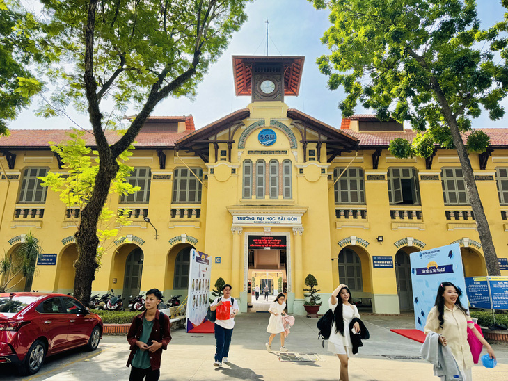 Nhiều sinh viên sư phạm Trường đại học Sài Gòn không đăng ký hưởng chính sách hỗ trợ học phí, sinh hoạt phí - Ảnh: M.G.