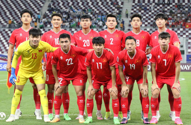 U23 Việt Nam thay đến 8 vị trí ở trận thua Uzbekistan - Ảnh: VFF