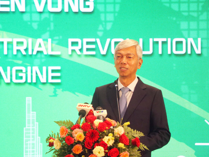 Ông Võ Văn Hoan, phó chủ tịch UBND TP.HCM, phát biểu tại sự kiện - Ảnh: TRỌNG NHÂN