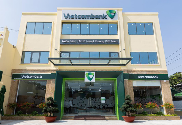 Vietcombank Chi nhánh Hóc Môn tuyển dụng