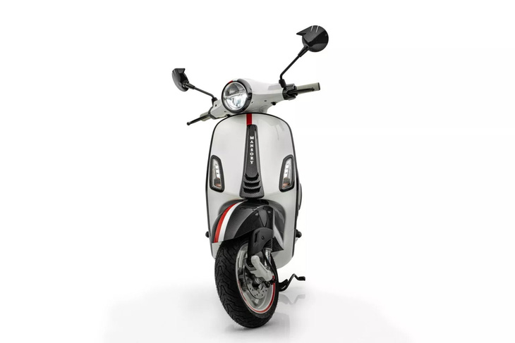 Vespa điện phiên bản đặc biệt: Chỉ có 99 chiếc, giá có thể ngang ô tô