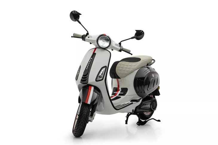 Vespa điện phiên bản đặc biệt: Chỉ có 99 chiếc, giá có thể ngang ô tô