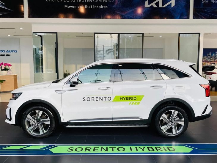 Tin tức giá xe: Kia Sorento hybrid giảm niêm yết tới 120 triệu đồng, 'mềm' hơn cả Honda CR-V hybrid- Ảnh 2.