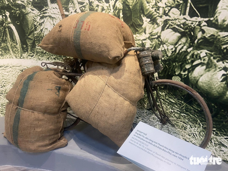 Xe đạp thồ do ông Bùi Tín, dân công tỉnh Thanh Hóa, dùng vận chuyển lương thực và vũ khí phục vụ chiến dịch Điện Biên Phủ năm 1954 - Ảnh: T.ĐIỂU