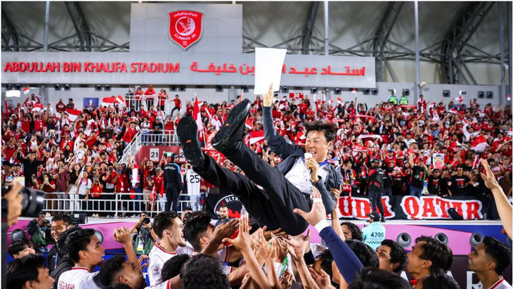 HLV Shin Tae Yong đã trở thành người hùng của bóng đá Indonesia - Ảnh: AFC