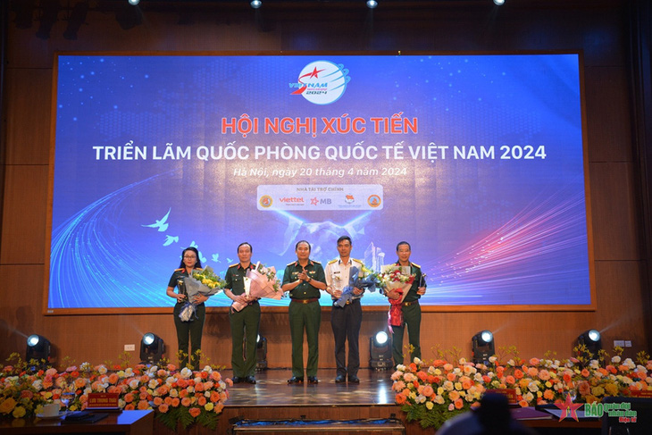 Nhiều đoàn khách, doanh nghiệp nước ngoài dự Triển lãm Quốc phòng quốc tế Việt Nam 2024- Ảnh 3.
