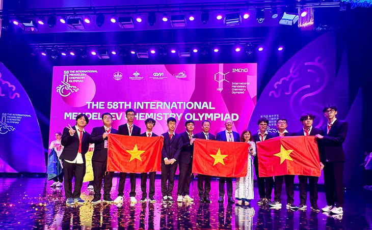 Đoàn Việt Nam tham dự cuộc thi Olympic hóa học quốc tế Mendeleev lần thứ 58 tại Trung Quốc - Ảnh: Hội Hóa học Việt Nam