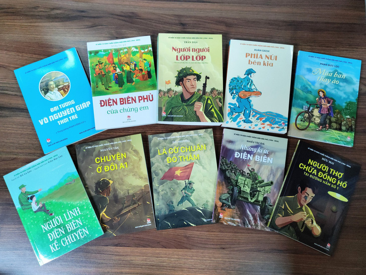 Những cuốn sách trong bộ sách về Điện Biên Phủ của Nhà xuất bản Kim Đồng đợt này, trong đó có Người người lớp lớp của Trần Dần - Ảnh: NXB Kim Đồng