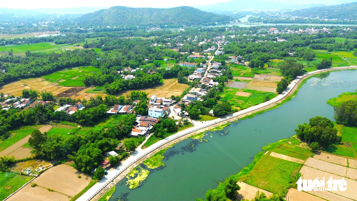 Xã An Dân (huyện Tuy An, Phú Yên) là một vùng quê yên bình bên dòng sông Ngân Sơn - Ảnh: NGUYỄN HOÀNG