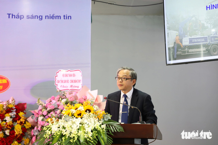 Ông Nguyễn Thanh Phương, giám đốc PC Đắk Nông cám ơn sự quan tâm các ban ngành, sự nỗ lực của hàng ngàn cán bộ, công nhân viên để có sự phát triển của ngày hôm nay - Ảnh: TÂM AN