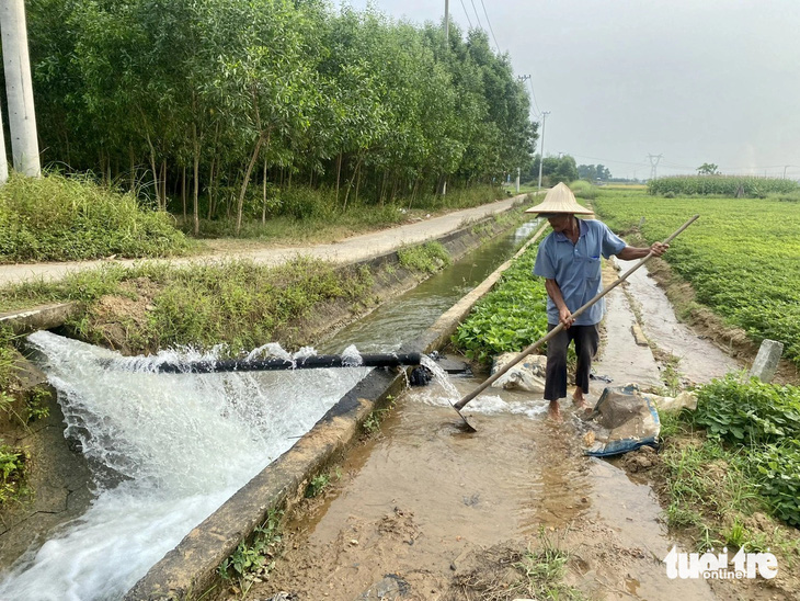 Mực nước các hồ chứa ở Đà Nẵng thấp hơn cùng kỳ, khuyến cáo tiết kiệm nước sớm cho mùa vụ sắp tới - Ảnh: TRƯỜNG TRUNG