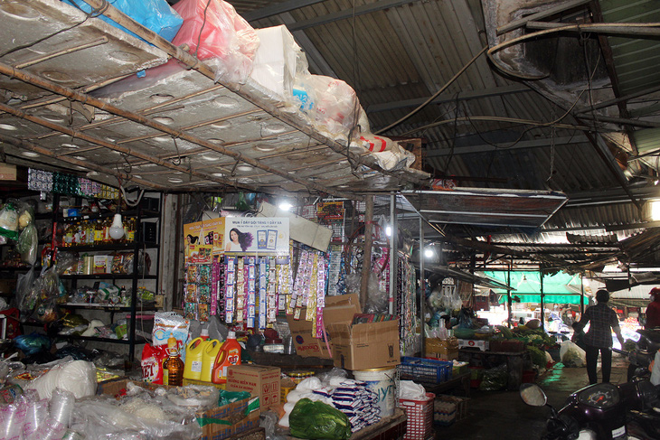 Sau nhiều năm đưa vào hoạt động, chợ Long Bình Tân hiện xuống cấp nghiêm trọng, không đảm bảo an toàn phòng cháy chữa cháy - Ảnh: A LỘC
