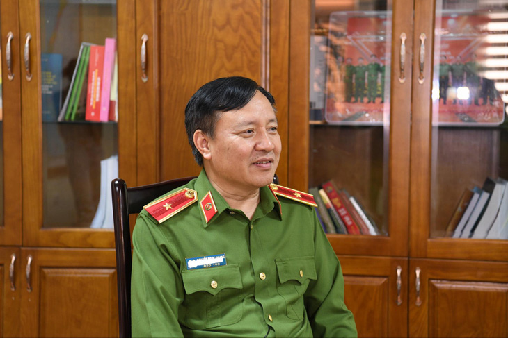 Thiếu tướng Nguyễn Ngọc Quang đưa ra nhận định về thủ đoạn của tội phạm ma túy với hoạt động trên tuyến đường biển - Ảnh: HÀ PHƯƠNG