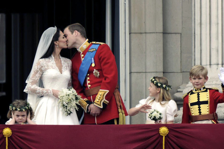 Vợ chồng Thái tử William trong ngày cưới - Ảnh: Reuters/Dylan Martinez