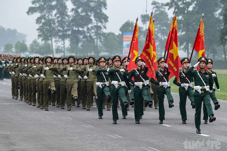 Công an, Quân đội hợp luyện diễu binh, diễu hành kỷ niệm 70 năm Chiến thắng Điện Biên Phủ- Ảnh 3.