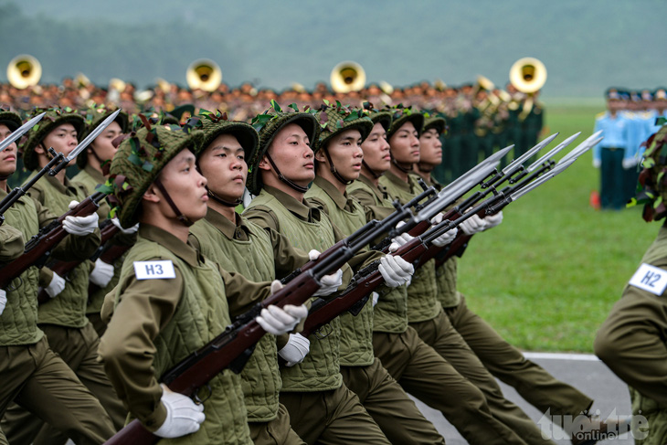 Công an, Quân đội hợp luyện diễu binh, diễu hành kỷ niệm 70 năm Chiến thắng Điện Biên Phủ- Ảnh 4.