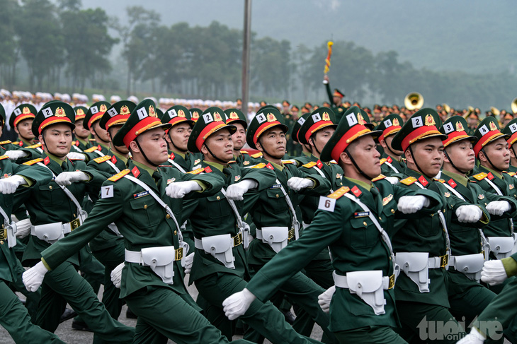 Công an, Quân đội hợp luyện diễu binh, diễu hành kỷ niệm 70 năm Chiến thắng Điện Biên Phủ- Ảnh 9.