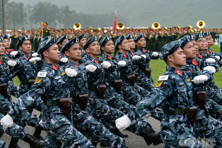 Công an, Quân đội hợp luyện diễu binh, diễu hành kỷ niệm 70 năm Chiến thắng Điện Biên Phủ- Ảnh 12.