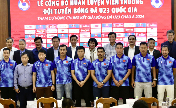 Ban huấn luyện đội tuyển U23 Việt Nam ra mắt trong sáng 4-4 - Ảnh: HOÀNG TÙNG