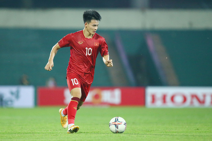 Tiền đạo Nguyễn Thanh Nhàn là trụ cột bên hành lang phải của U23 Việt Nam ở các giải đấu quan trọng trong năm 2023 - Ảnh: HOÀNG TÙNG