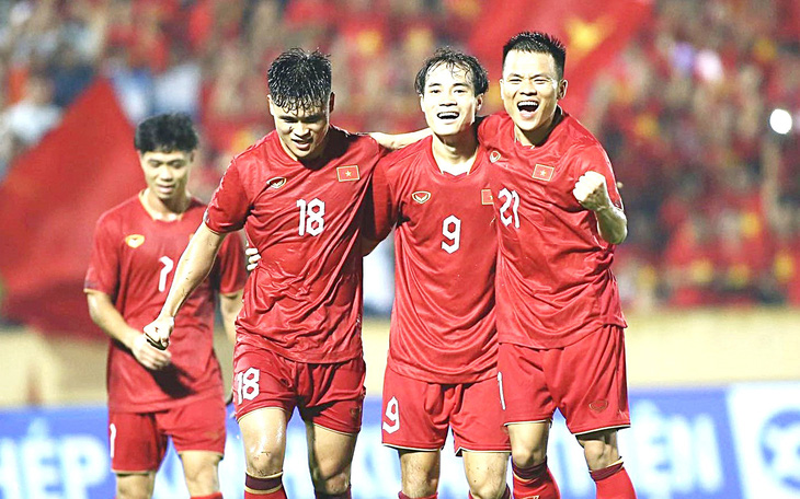 Bóng đá Việt Nam: Mục tiêu AFF Cup hay World Cup 2030?