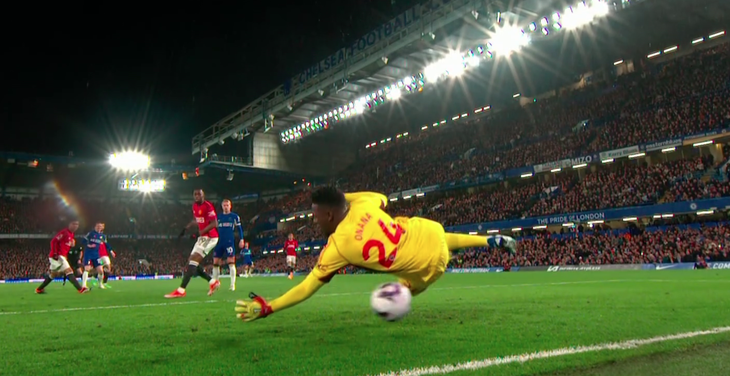 Thủ môn Andre Onana của Man Utd bị chỉ trích trong bàn thua đầu tiên