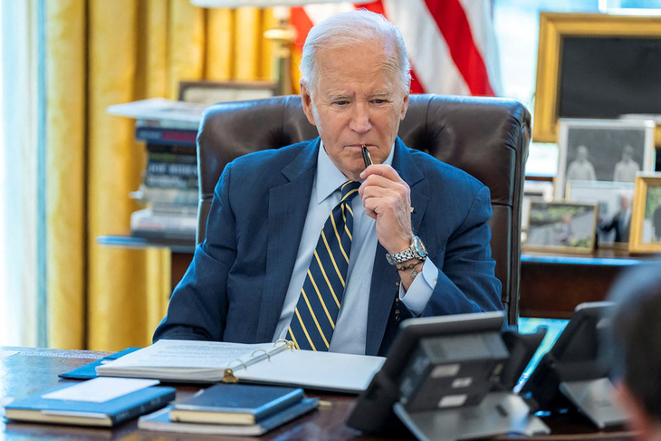 Tổng thống Mỹ Joe Biden điện đàm với Thủ tướng Israel Benjamin Netanyahu tối 4-4 - Ảnh: REUTERS
