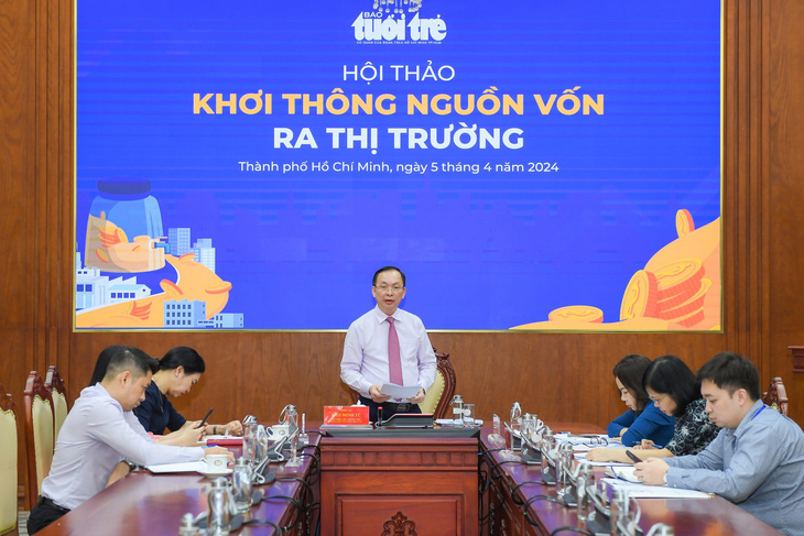 Phó thống đốc thường trực Ngân hàng Nhà nước Đào Minh Tú tham gia hội thảo từ đầu cầu Hà Nội