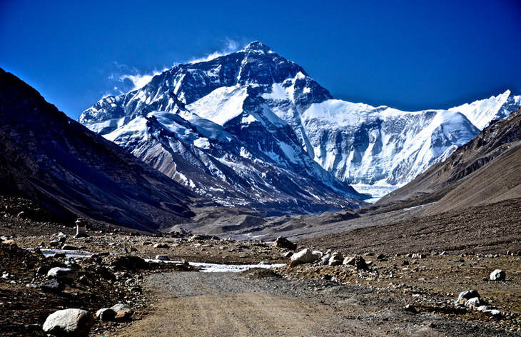Trung Quốc cho người nước ngoài leo đỉnh Everest từ Tây Tạng