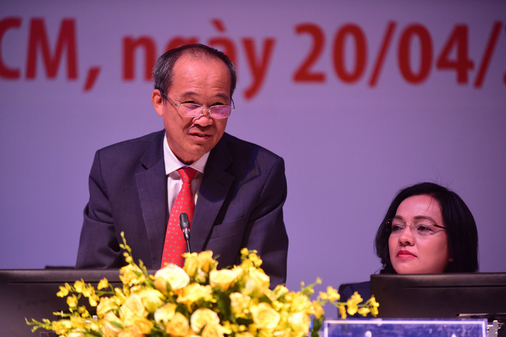 Ông Dương Công Minh - chủ tịch Sacombank - tại một buổi đại hội cổ đông thường niên - Ảnh: QUANG ĐỊNH