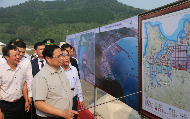 Thủ tướng nhấn nút khởi công khu cảng biển hơn 1.678 tỉ đồng