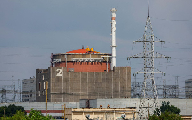 Ukraine tấn công Nhà máy hạt nhân Zaporizhzhia