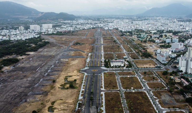 Khu sân bay Nha Trang, một trong những dự án tại Khánh Hòa bị cơ quan chức năng trung ương kết luận có sai phạm, yêu cầu thu hồi gần 11.995 tỉ đồng vào ngân sách nhà nước - Ảnh: TRẦN HƯỚNG
