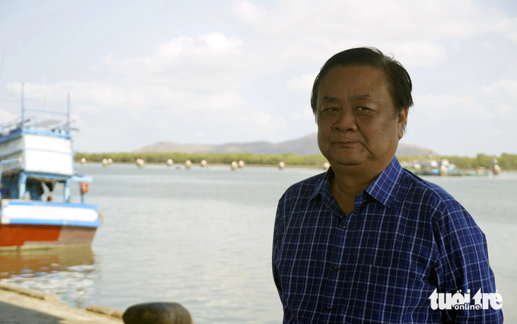 Bộ trưởng Lê Minh Hoan tại cảng cá Cát Lỡ, TP Vũng Tàu sáng 8-4 - Ảnh: ĐÔNG HÀ 