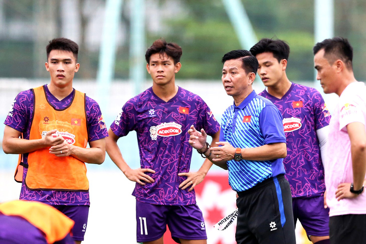 Thầy trò HLV Hoàng Anh Tuấn tích cực chuẩn bị cho Giải U23 châu Á 2024 - Ảnh: HOÀNG TÙNG