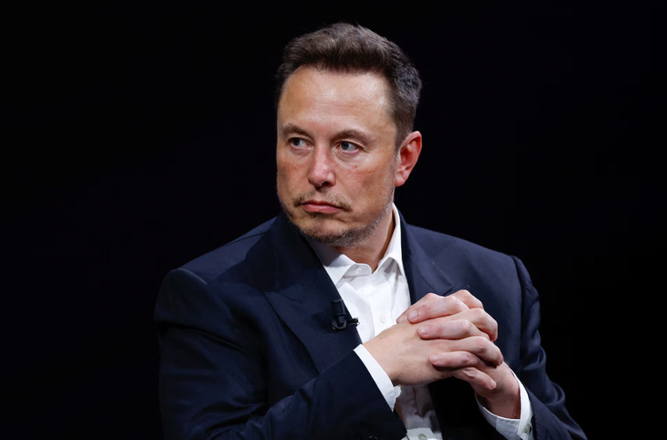 Elon Musk dự đoán rằng AI thông minh hơn người thông minh nhất có thể được phát triển vào năm 2025 hoặc 2026 - Ảnh: REUTERS