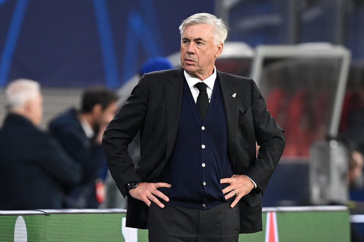 HLV Ancelotti không hài lòng với màn trình diễn của các học trò - Ảnh: Getty