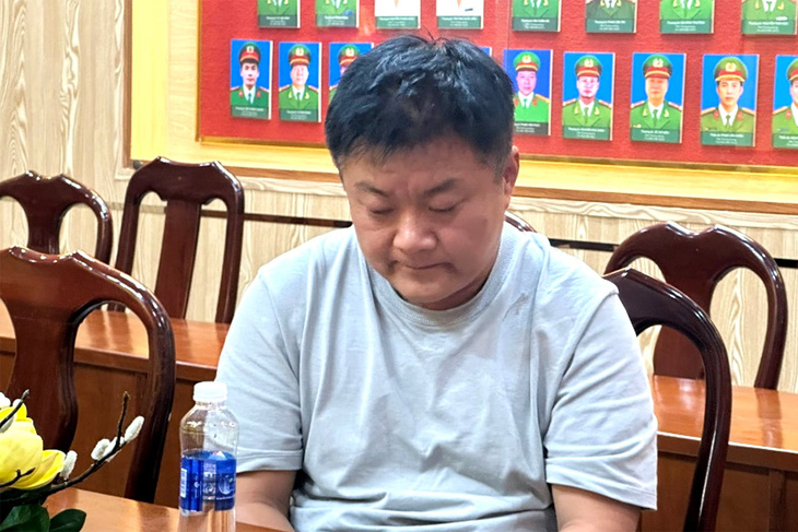 Ông Feng Yong, giám đốc Công ty gỗ Bình Minh vừa bị khởi tố - Ảnh: Công an cung cấp