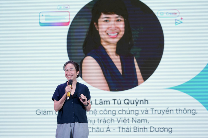 Giám đốc Quan hệ công chúng và Truyền thông, phụ trách Việt Nam, Google châu Á - Thái Bình Dương Hà Lâm Tú Quỳnh giới thiệu chương trình học bổng Phát triển nhân tài số - Ảnh: HỮU HẠNH