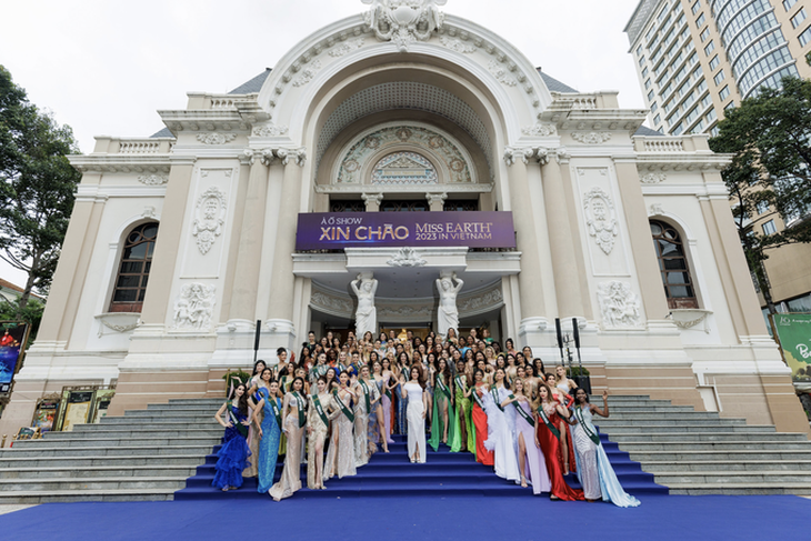 Các thí sinh dự sự kiện Ceremony Welcome - Xin chào Miss Earth 2023, tại Nhà hát TP.HCM - Ảnh: Fanpage Miss Earth