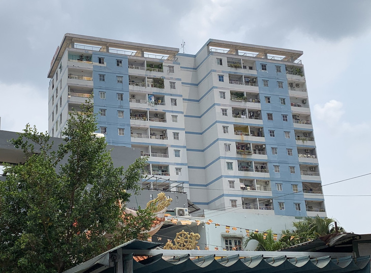 Chung cư Nguyễn Quyền sẽ bị cưỡng chế tháo dỡ 13 căn hộ xây lụi - Ảnh: PHƯƠNG NHI