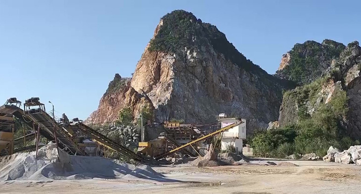 Một mỏ khai thác đá trên địa bàn TP Thanh Hóa - Ảnh: HÀ ĐỒNG